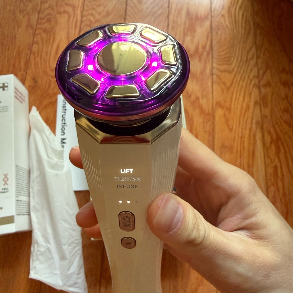 Inia Flare & MediCube Age-R booster gel